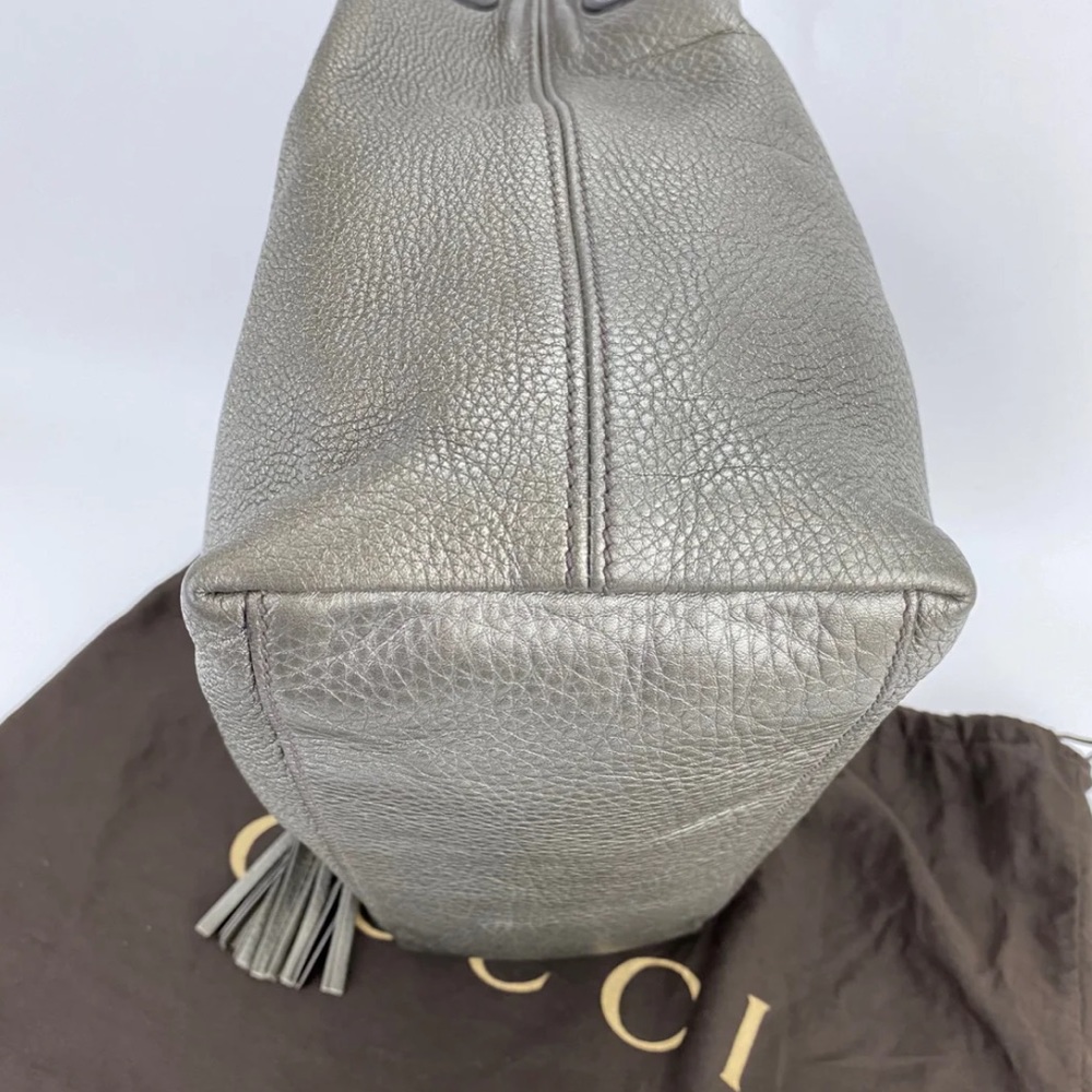 Authentic Gucci handbag in pewter - Picture 4 of 15
